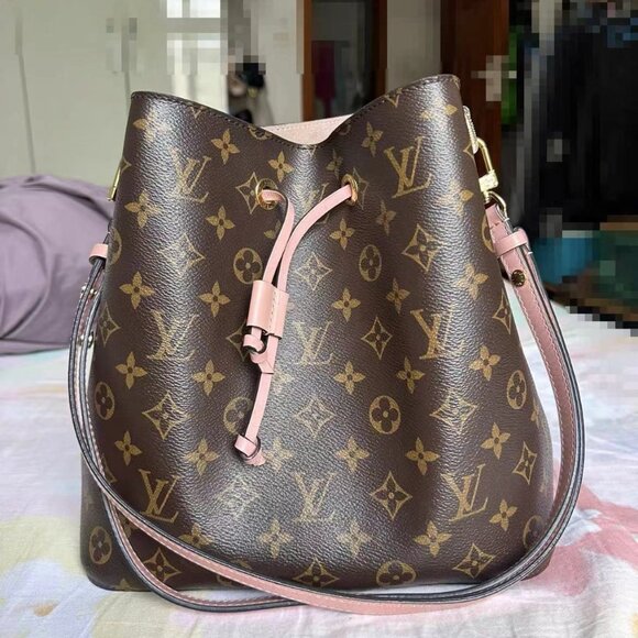 LOUIS VUITTON Monogram NeoNoe Bucket Bag in Pink - Picture 1 of 9